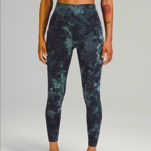 Lululemon Align™M
High-Rise Pant with
Pockets 25"